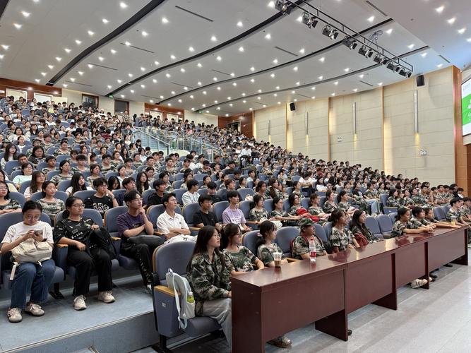 大学入学教育只是上课吗？-图2