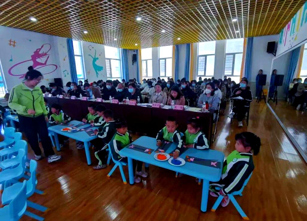 农村幼儿教育发展实践面临哪些挑战？-图1