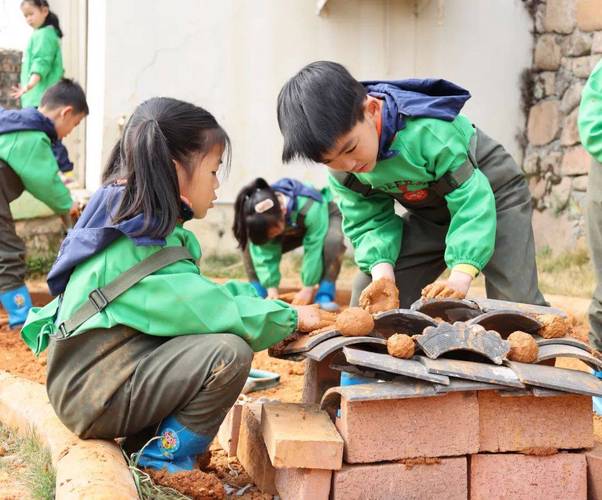 农村幼儿教育发展实践面临哪些挑战？-图2