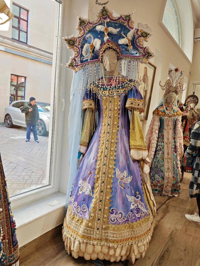 俄罗斯服装文化参考文献-图1