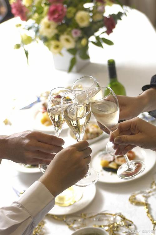 中韩敬酒文化差异究竟体现在哪些方面?-图3 中韩敬酒文化差异究竟体现在哪些方面?-图3