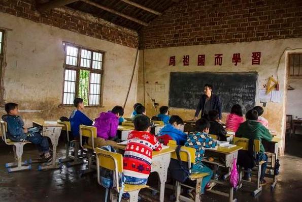 农村初中教育存在哪些突出问题？-图1