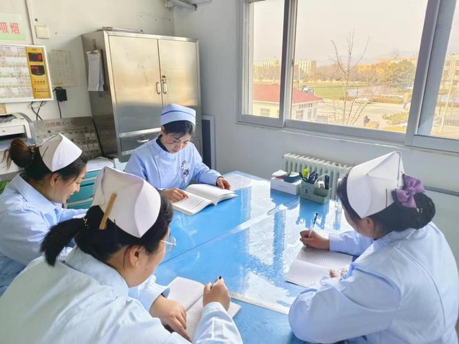 健康教育管理小组护理有何优势？-图1