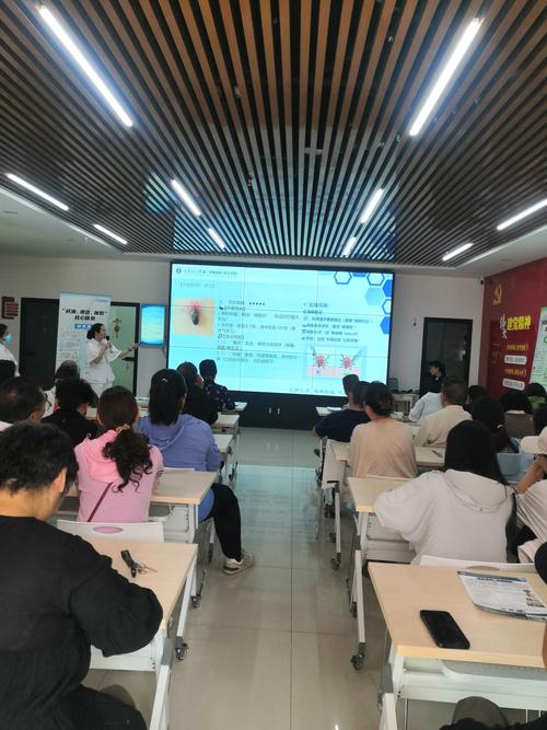 健康教育管理小组护理有何优势？-图2